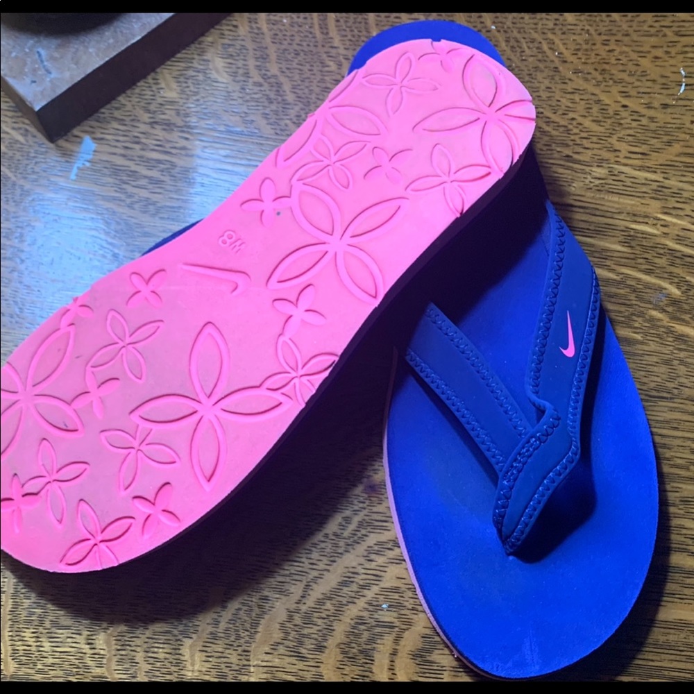 Nike Celso Thong Flip Flop Women’s size 8W